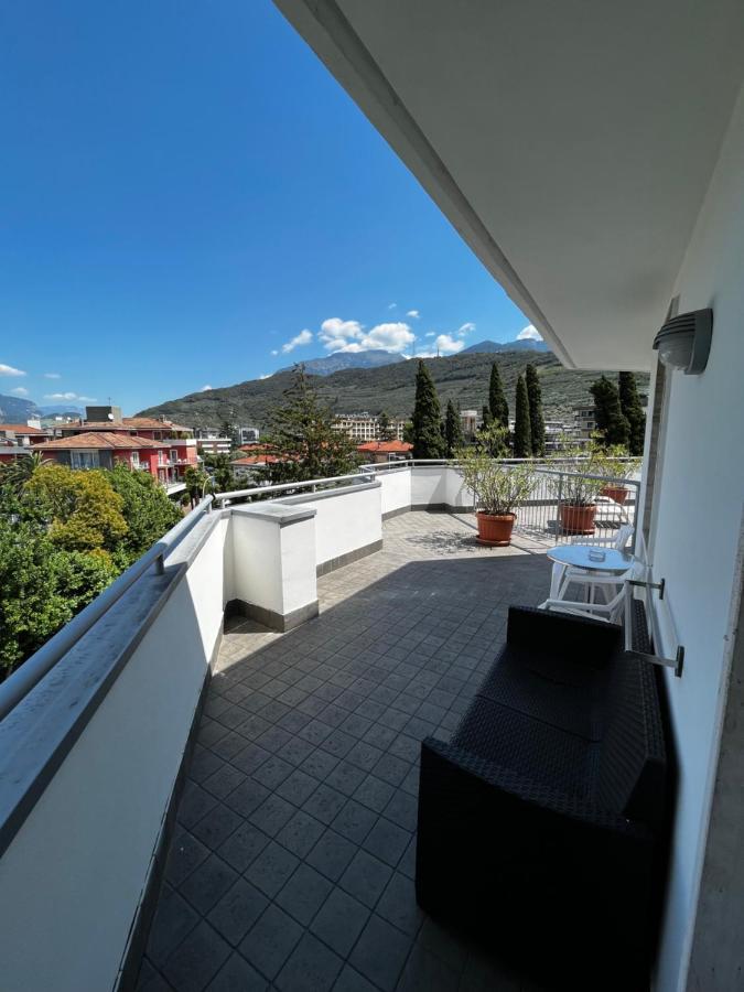 Hotel Oasi Wellness & Spa Riva del Garda Exteriör bild