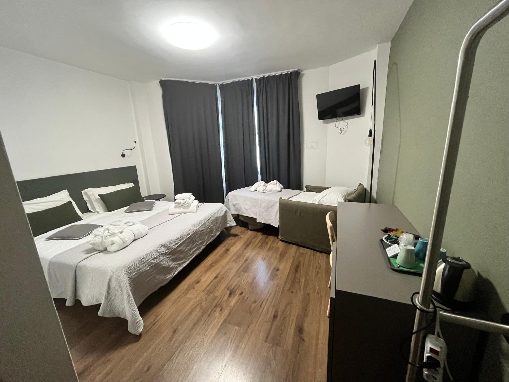 Hotel Oasi Wellness & Spa Riva del Garda Exteriör bild